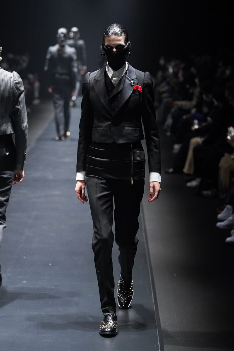 2022年秋冬アンダーカバー　ボリュームロングコート　undercover GU新作】GU×アンダーカバーのコラボ、メンズも小物も大人視点で徹底