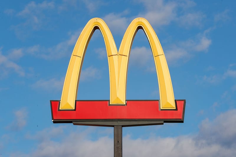 マクドナルドミュージアム ハガキ 3枚 - メルカリ