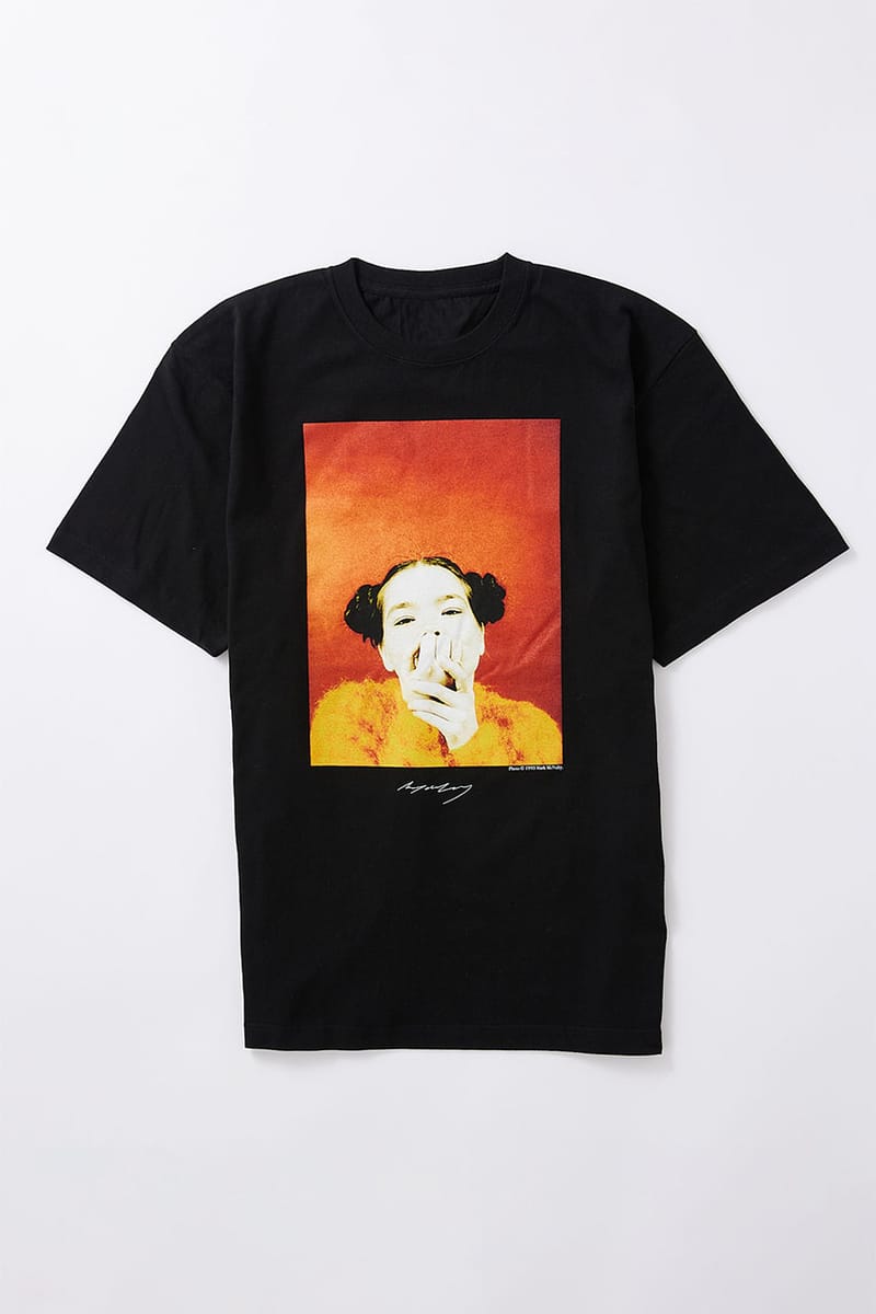 マーク・マクナルティが撮影したビョークのポートレートTシャツ
