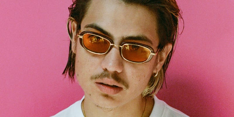 シュプリームから2022年春夏の新作サングラスコレクションが到着