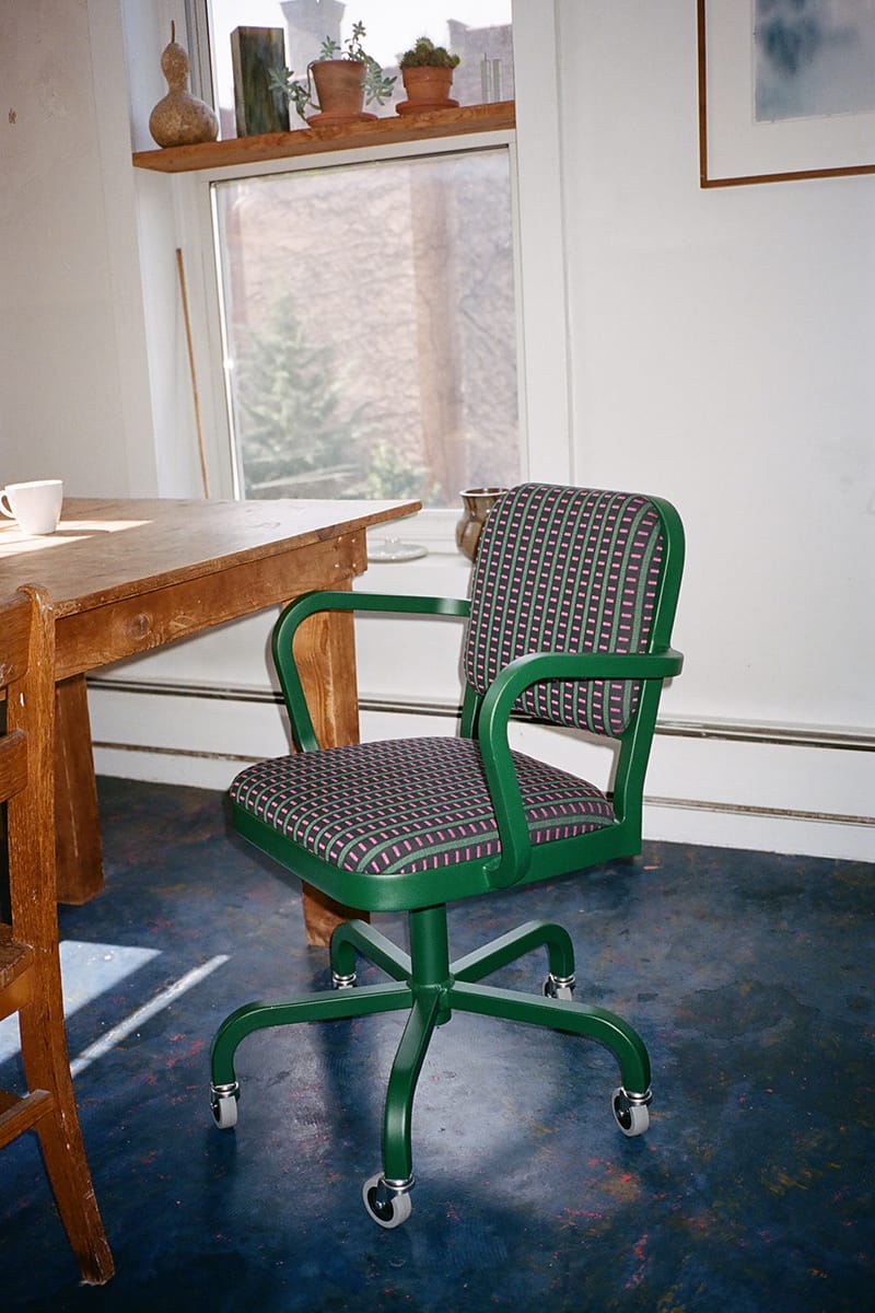 美品！EMECO社とコカコーラ社コラボ ネイビーチェア オンライン家具店