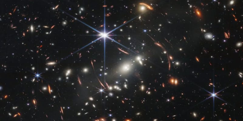 ビジュアル宇宙大図鑑 : 太陽系から130億光年の果てまで ビジュアル 宇宙大図鑑 太陽系から130億光年の果てまで | 渡部