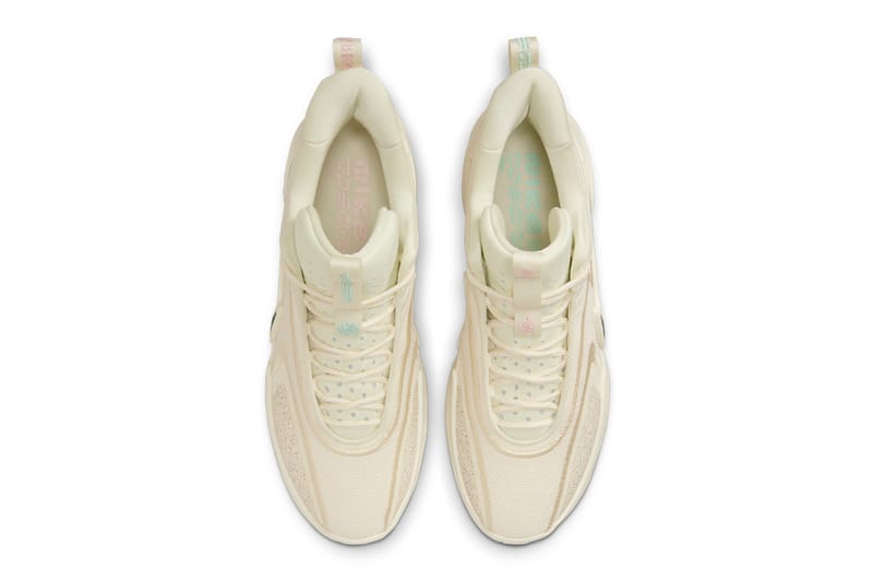 新バスケシューズ話題沸騰中☆Nike Cosmic Unity 2☆お早めに！ 新バスケシューズ話題沸騰中☆Nike Cosmic Unity 2☆お早めに