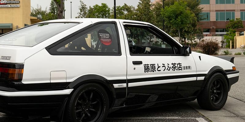 人気漫画『頭文字D』とのコラボタクシーが群馬・渋川市で運行中