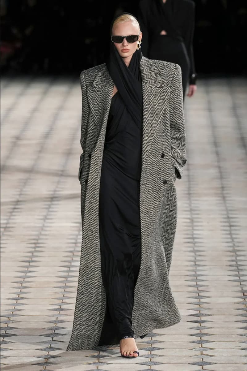 Saint Laurent 2023年春夏ウィメンズコレクション | Hypebeast.JP Saint Laurent 2023年春夏ウィメンズコレクション | Hypebeast.JP