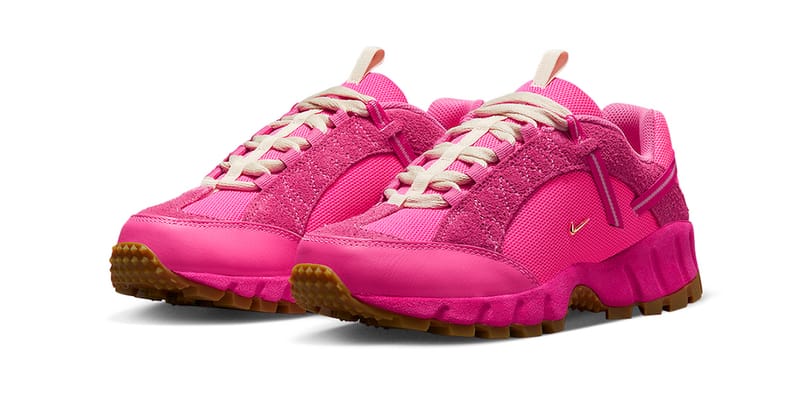 Jacquemus x Nike Air Humara にピンクを纏った新作が発売
