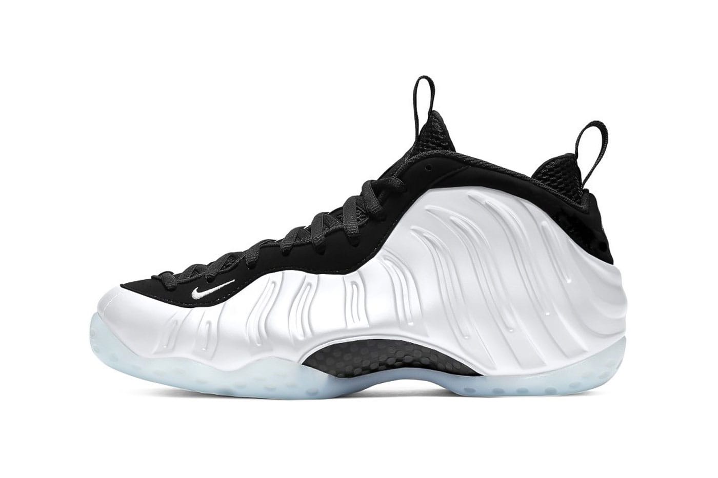 Nike Air Foamposite One  White and Black