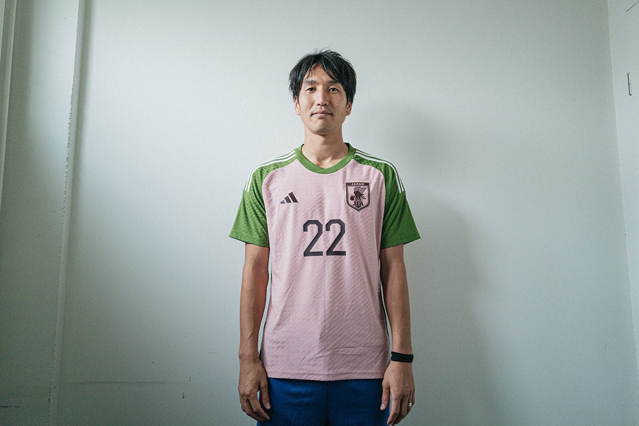 アディダスがNIGOデザインのサッカー日本代表ウェアを発売 | Hypebeast.JP