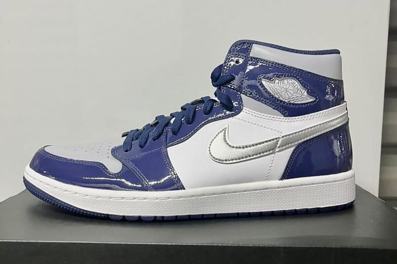 靴AJ1 mid night navy エアジョーダン1 ミッドナイトネイビー