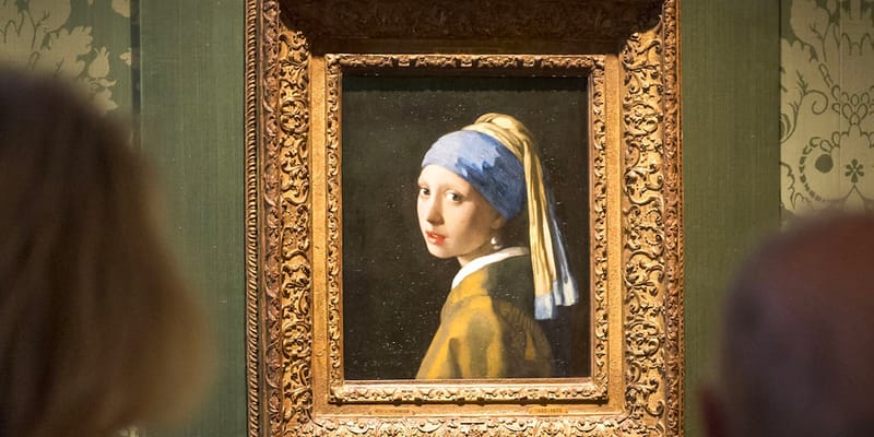 環境活動家がフェルメールの“真珠の耳飾りの少女”に頭を