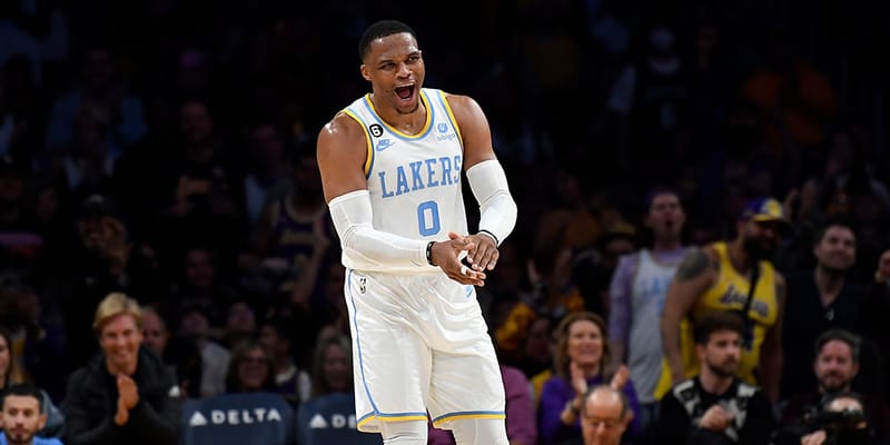開幕5連敗のNBAレイカーズが初勝利 | Hypebeast.JP