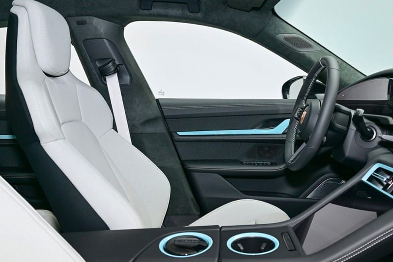 ポルシェがジェニー専用タイカン4Sクロスツーリスモをお披露目