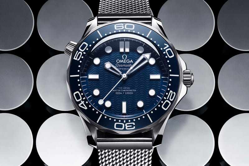 OMEGA 007 限定キーホルダーノベルティ　オメガ オメガより『女王陛下の007』50周年記念～Seamaster Diver 300M