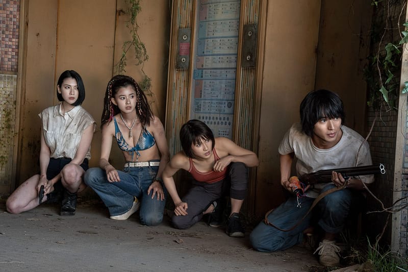 山﨑賢人 「今際の国のアリス2」 ジップパーカー 今際の国のアリス2」ジップパーカー｜山﨑賢人｜MAILIVIS(メイリビス)