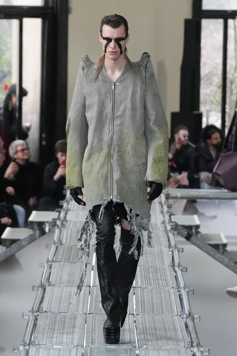 RICKOWENS リック RUNWAY シルク カフタン ロング フード マキシ リック・オウエンス 2023年秋冬コレクション | Hypebeast.JP