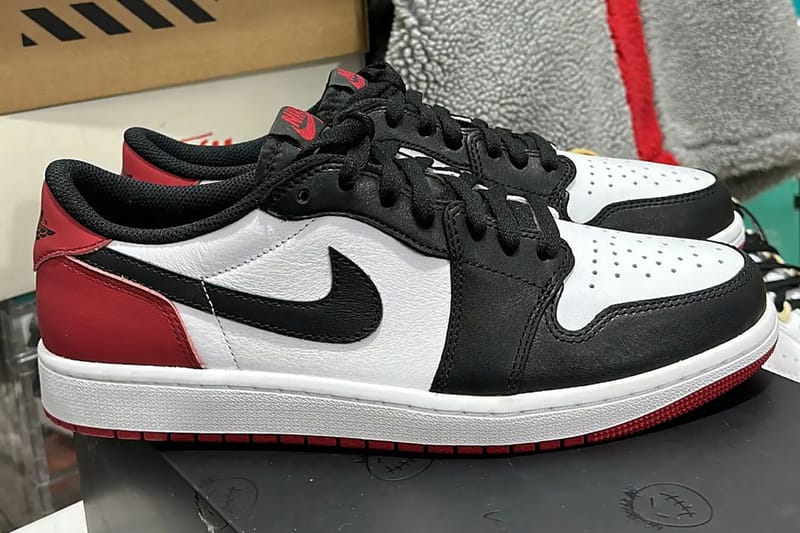 26センチエアジョーダン１ LOW Black Toe