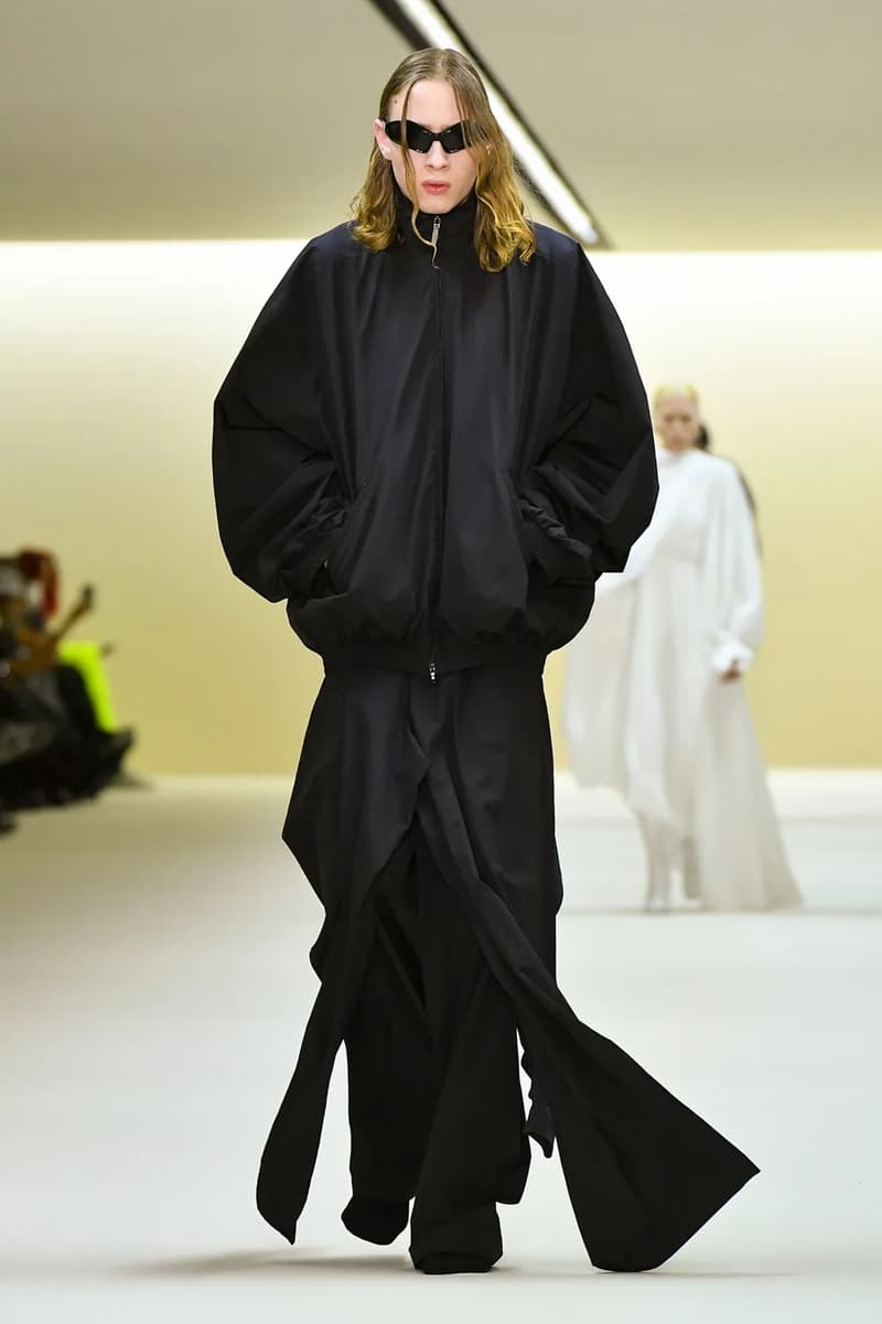 バレンシアガ(BALENCIAGA) - 2023-24年秋冬コレクション | SPUR