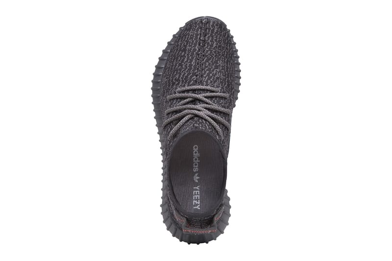 アディダス　YEEZY BOOST 350 PIRATE BLACK イージースニーカー型ローカット