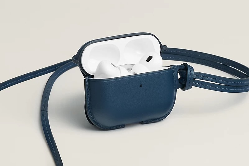 エルメスがアップルとコラボした新作のエアポッズ2プロケースを発売