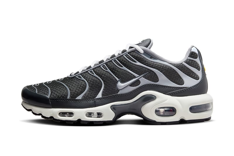 Nike air max on sale grey and black