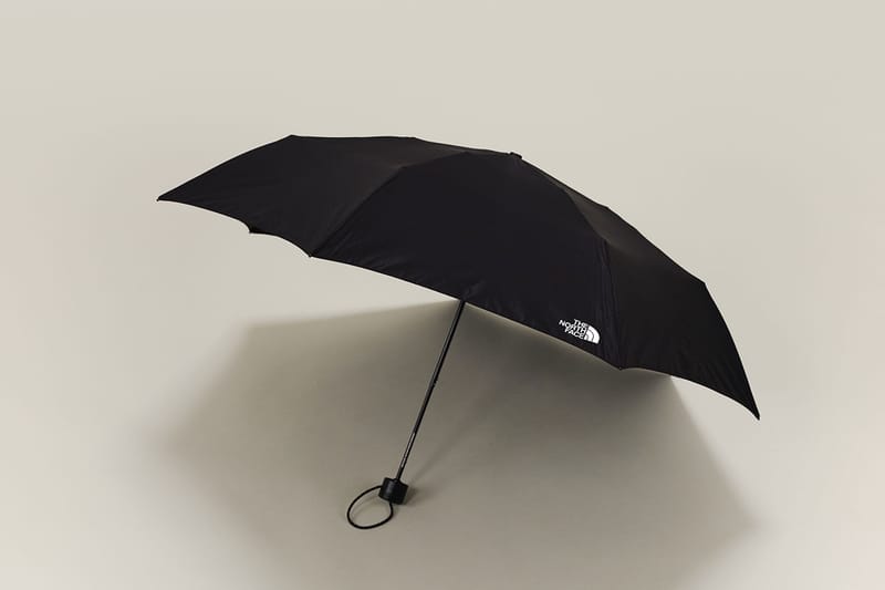 ザノースフェイスがパーツの取り替え修理ができる折りたたみ傘を発売 