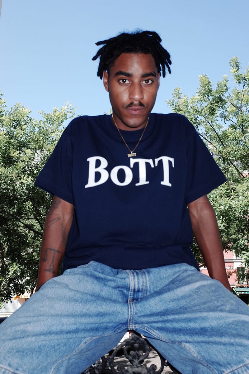 BOTT OG Logo Tee Limited Pop-Up white XL | www.carmenundmelanie.at