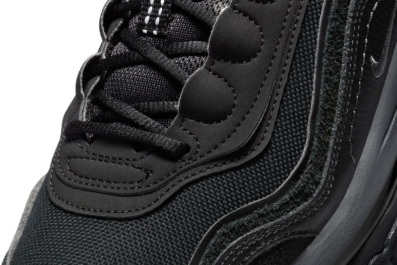 Nike air max 97 plus triple black on sale