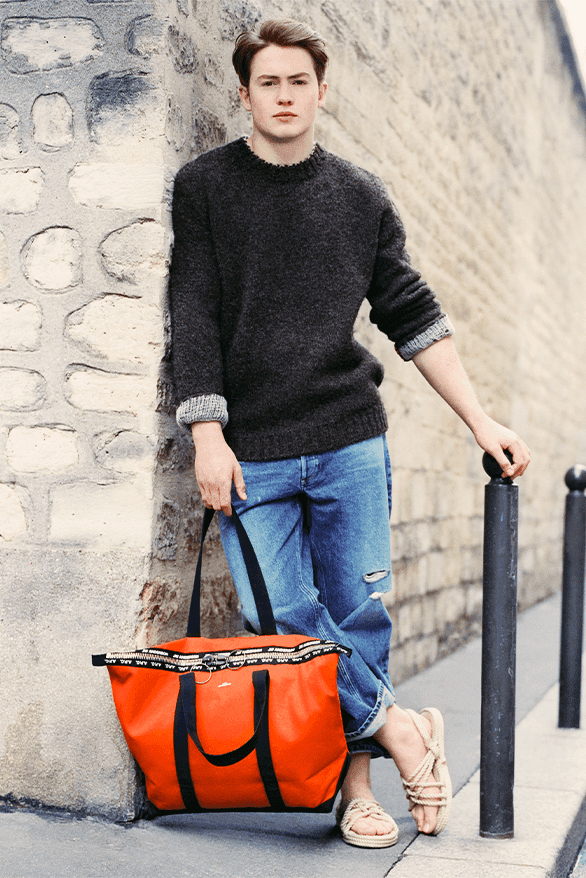 最終価格 A.P.C. JW ANDERSON コラボ ロングポロシャツ A.P.C. x JW アンダーソンのコラボコレクションがローンチ