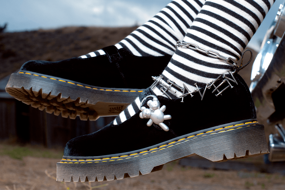 marc jacobs スケルトンシューズ ヘブンバイマークジェイコブスがドクターマーチンとのコラボを