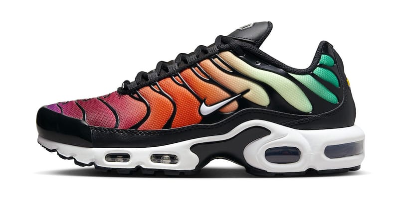 Nike Air Max Plus から“虹”を連想させるカラーリングの新作が登場