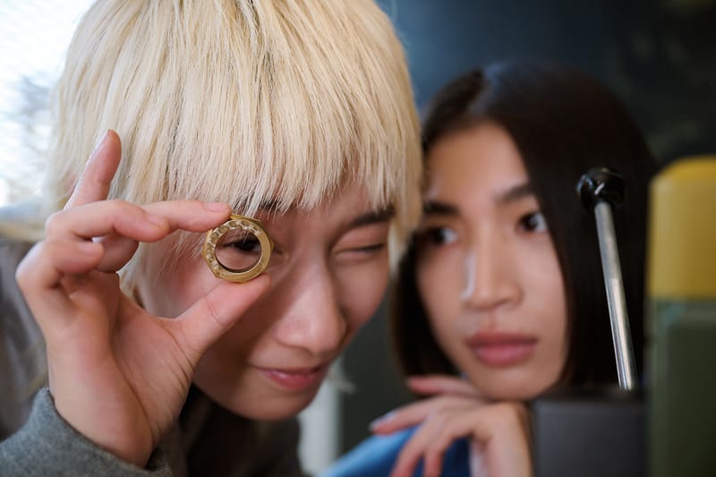 コード 11.59 バイ オーデマ ピゲをつけて、“昼”デートの途中に AP LAB Tokyo へ Hypebeast.JP