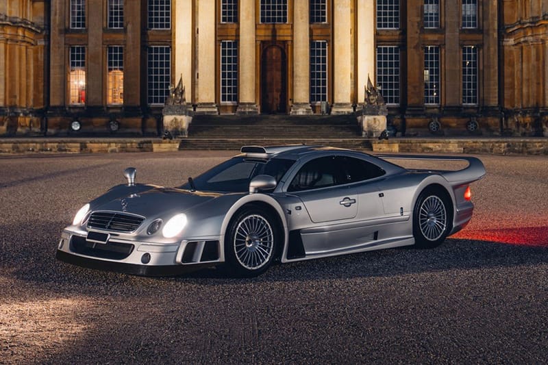 RMサザビーズに極めて希少なメルセデス・ベンツ CLK GTR クーペと 