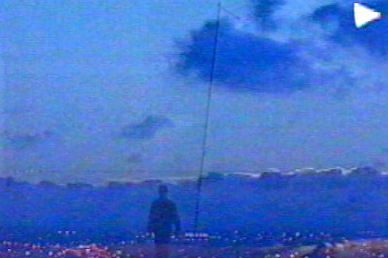 エテ x ガールズドントクライから有田焼と風呂敷のセットが発売