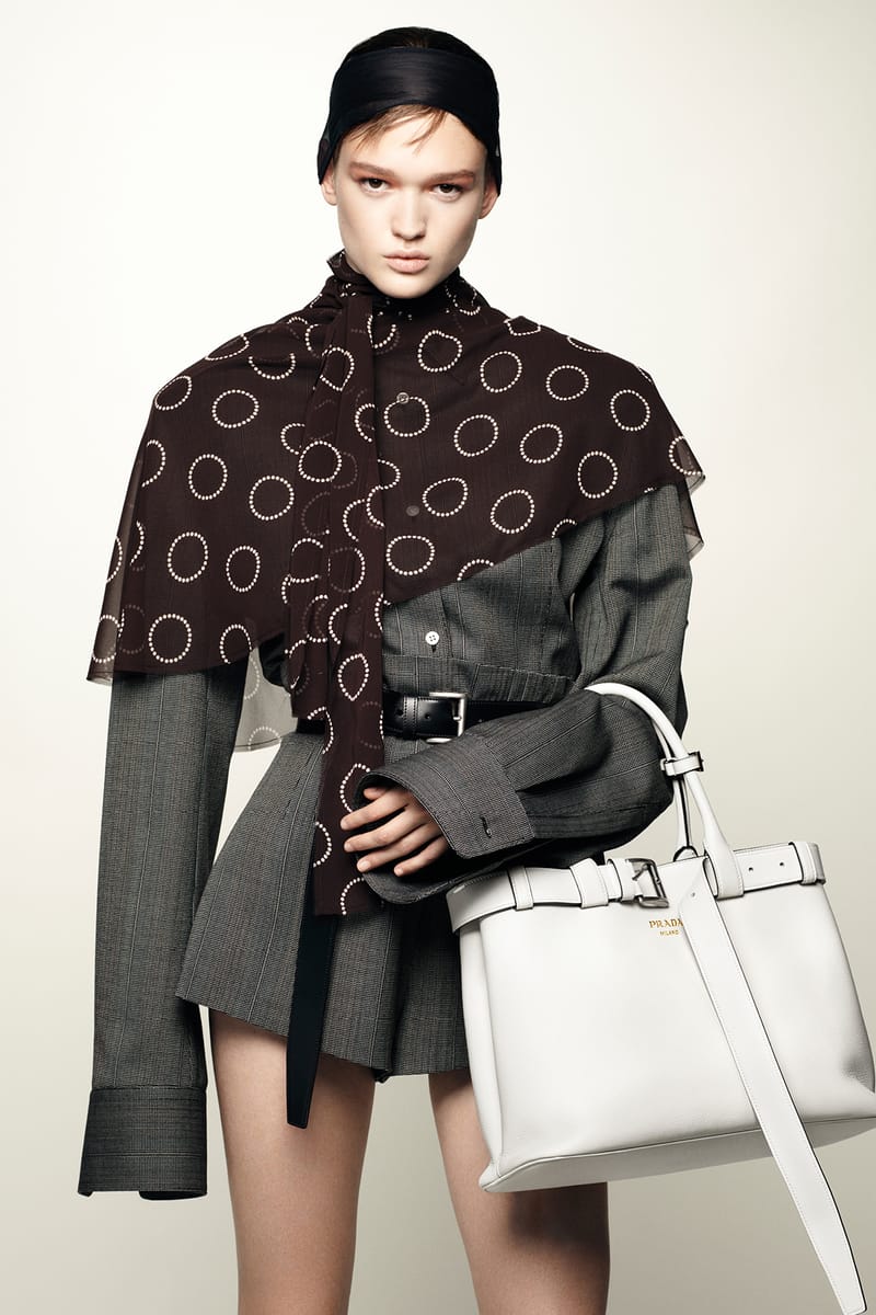 PRADA ビジュアルブック Graphic Image - Little Book Of Prada Cornflower Pebble Grain