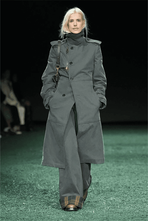 【BURBERRY】DANIEL LEE コレクションローズ柄コート バーバリー 2024年秋冬コレクション | Hypebeast.JP