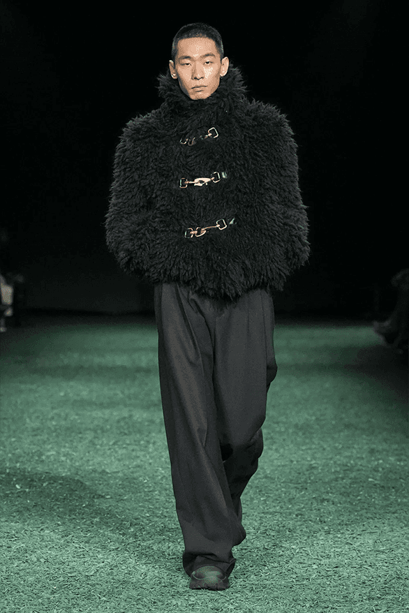 【BURBERRY】 DANIEL LEE コレクション ダウンジャケット バーバリー 2024年秋冬コレクション | Hypebeast.JP