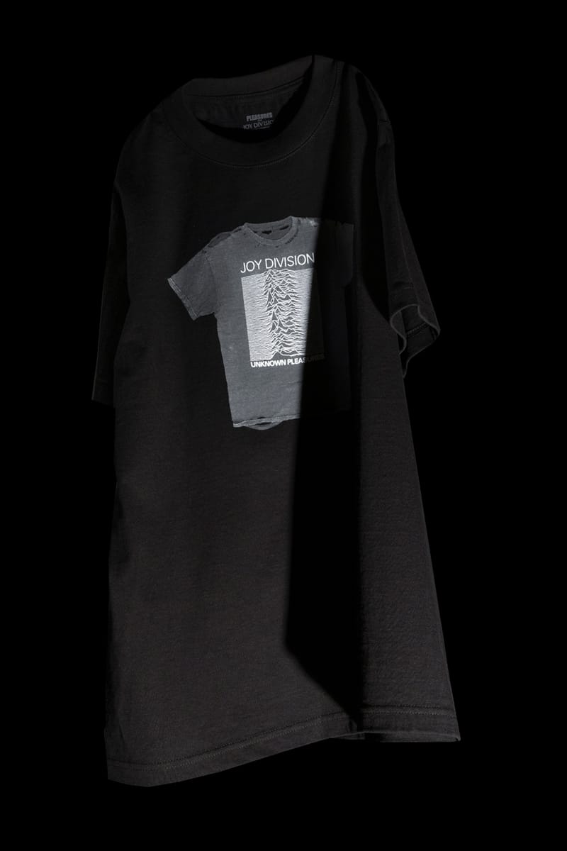 JOY DIVISION : UNKNOWN PLEASURES BLUE ON WHITE