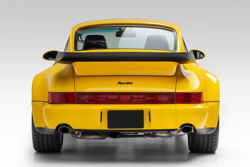 フェラーリイエローをまとった空冷ポルシェ911が出品中