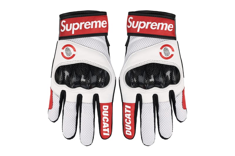 Supreme✕ドゥカティ 特別なグラフィックを施した「ストリート