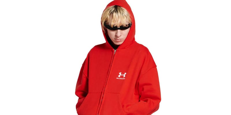 バレンシアガとアンダーアーマーのコラボプロダクトが発売 | Hypebeast.JP