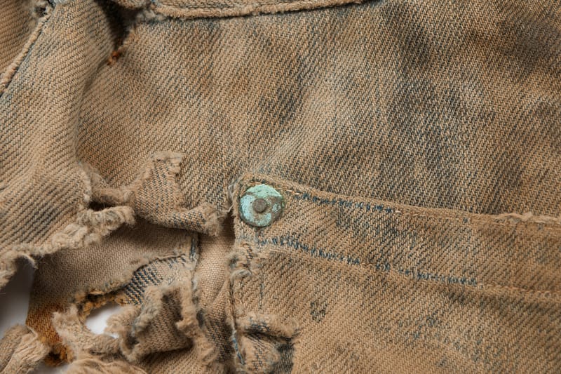 これがリーバイス本社が所有する最古の1874年製ジーンズの正体だ