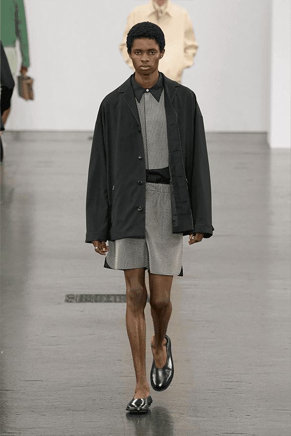 フェンディ2025年春夏メンズコレクション | Hypebeast.JP フェンディ2025年春夏メンズコレクション | Hypebeast.JP