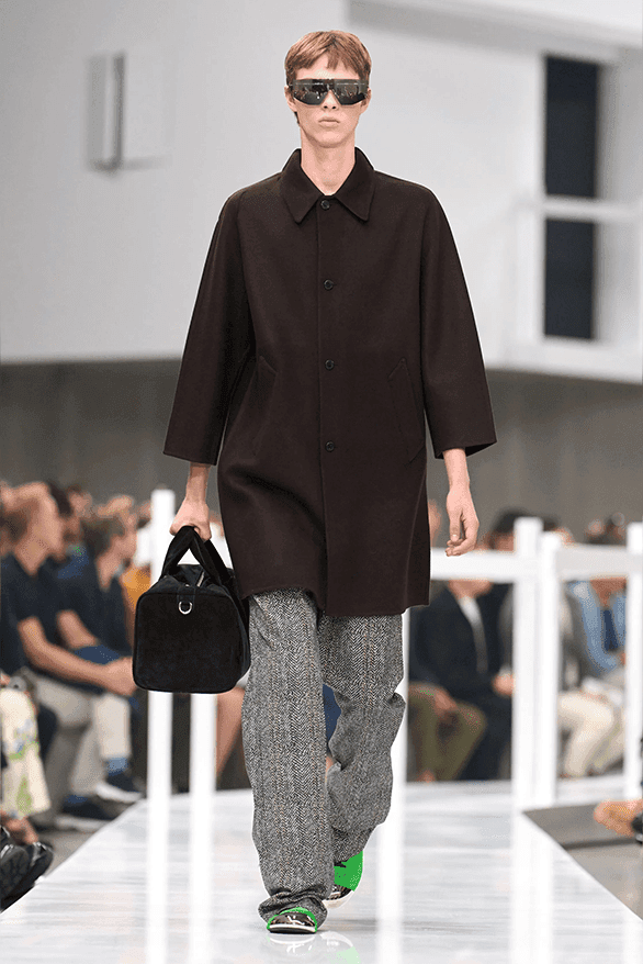 プラダ2025年春夏メンズコレクション | Hypebeast.JP プラダ2025年春夏メンズコレクション | Hypebeast.JP