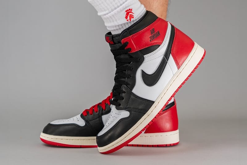 AJ1 ハイ OG ブラックトゥ リイマジンドの着用画像をチェック