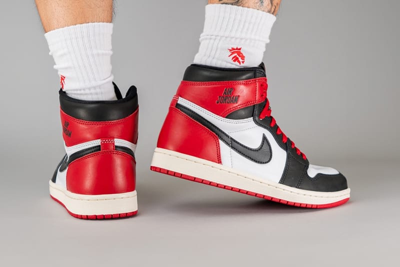 AJ1 ハイ OG ブラックトゥ リイマジンドの着用画像をチェック