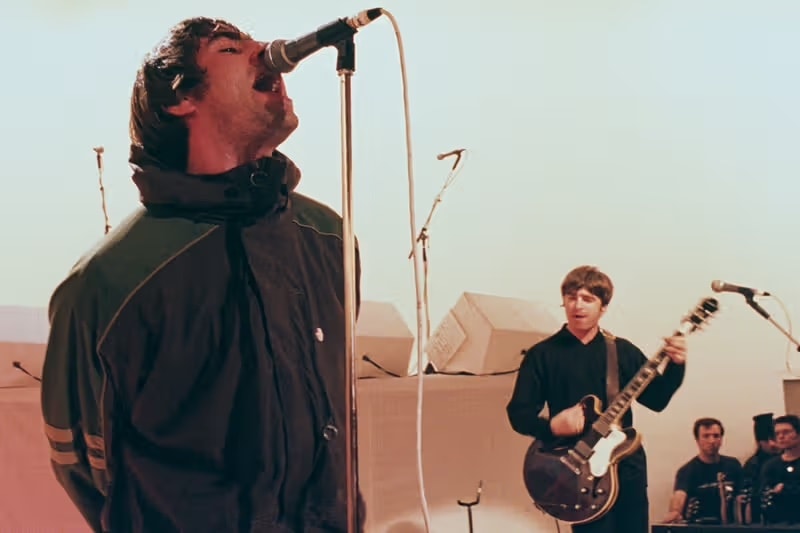 祝　oasis 再結成　リアムが投げたペットボトル Don't) Believe the Truth？〜オアシス再結成の軌跡〜｜やすお