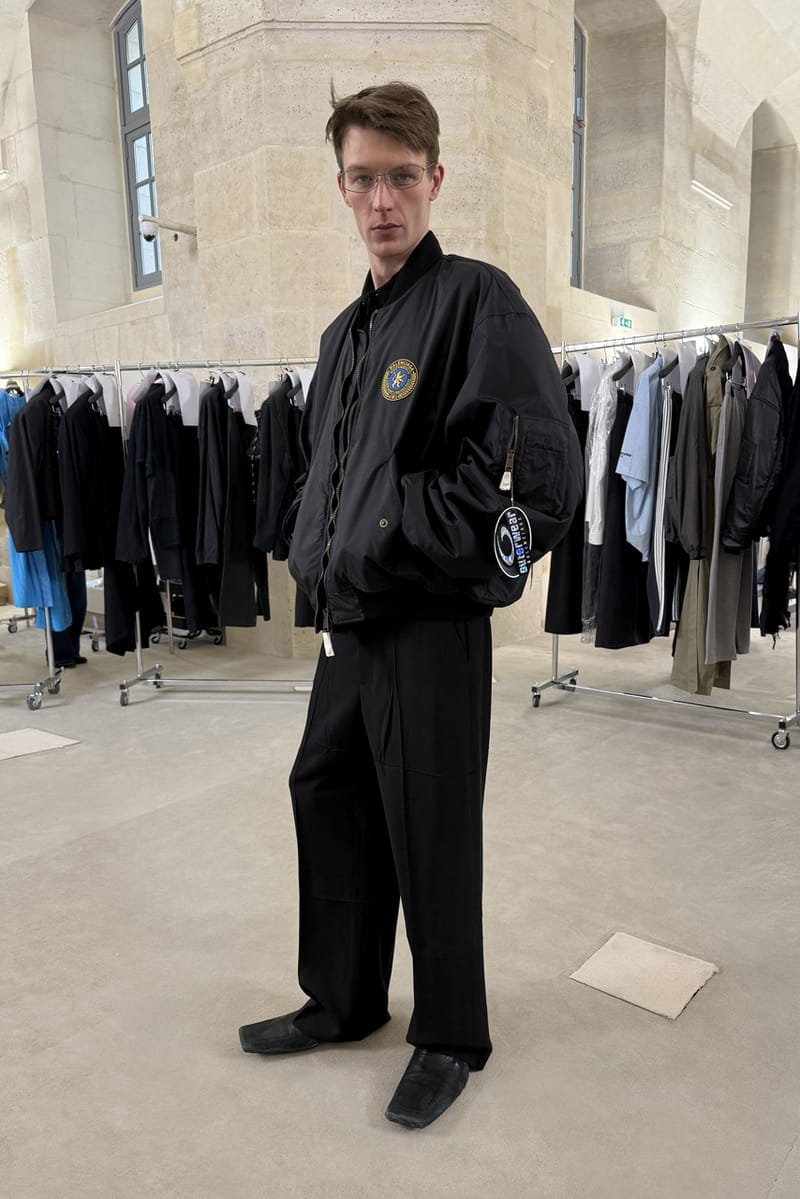 【BALENCIAGA-2025SS】 メンズ フード- ブラック バレンシアガ(BALENCIAGA) 2025年春ウィメンズ&メンズ