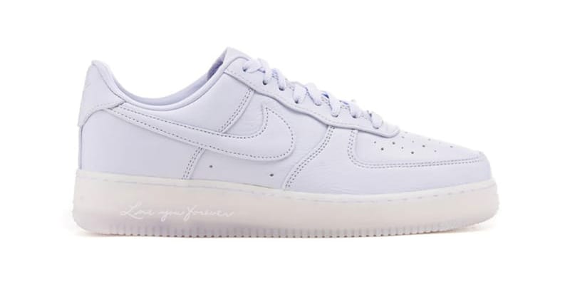 ドレイクのノクタxナイキエアフォース1ローペイレストパープルが