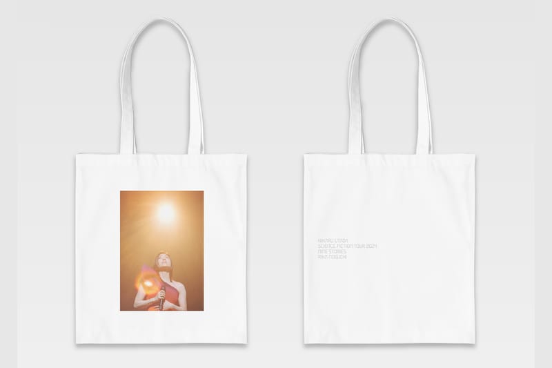 宇多田ヒカルの写真集・写真展の限定グッズが公開 | Hypebeast.JP