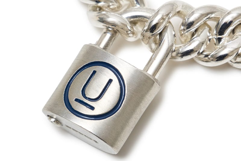 アンダーカバーxバニーがシド・ヴィシャスの南京錠に着想したシルバー